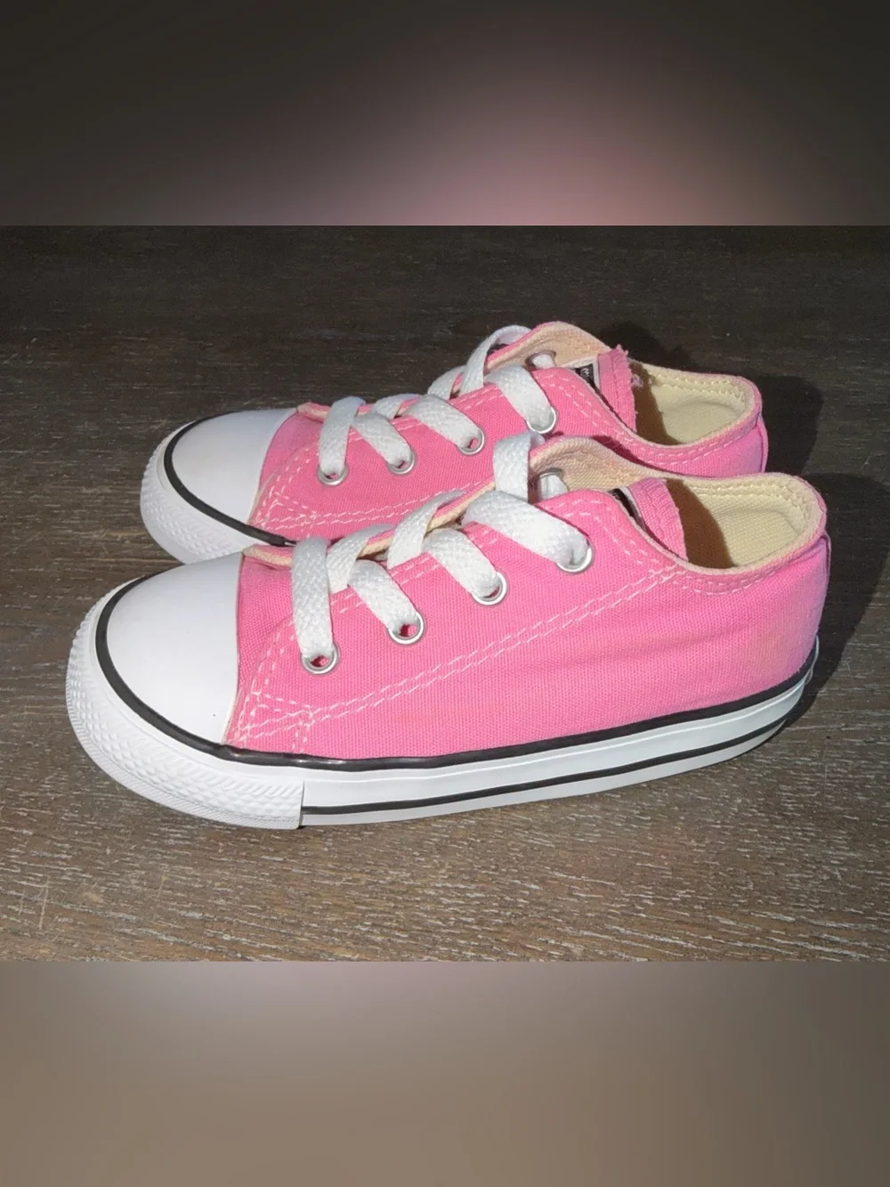 Pink Converse All Star Chuck Taylor Low Top Sneakers size 8